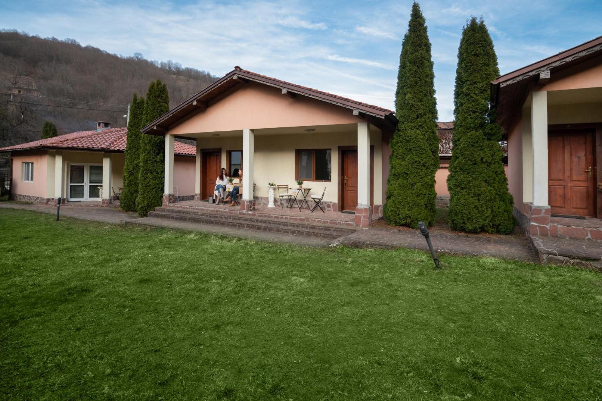 Вили Тихия Кът Ribarica Exterior photo